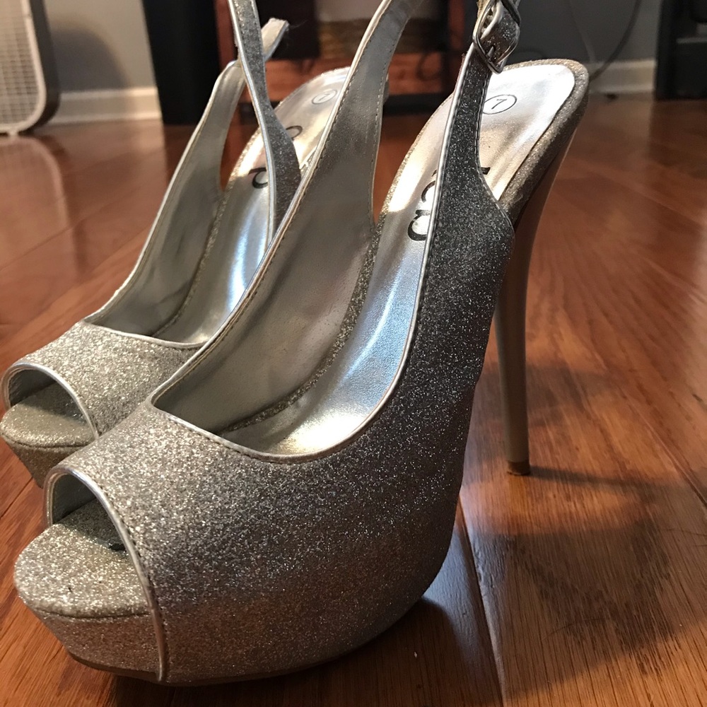 Sparkly heels size 7